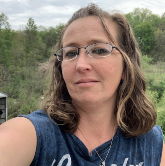 Meet your Posher, Heather - Picture 1 of 1